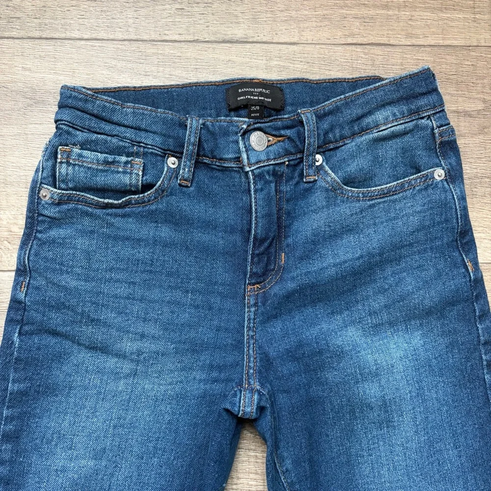 Banana Republic Girlfriend Mid Rise Jeans-  Dark Wash - Picture 5 of 8